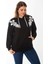 Kadın Büyük Beden Siyah Aplike Dantel ve Kapşon Detaylı Kanguru Cepli Sweatshirt 65N37015 1