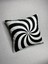 Spiral Vampir Ağız Desenli Dijital Baskılı Kırlent Kılıfı ve Yastık 3