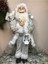 Yılbaşı Noel Baba Peluş Figür 30 cm Beyaz Eli Lambalı 2