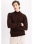 Erkek Kahverengi Slim Fit Dar Kesim Basic Düz Akrilik Kazak B7851AXNS 3