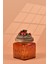 El Yapımı Özel Tasarım Kavanoz - 500 ml - Vakumlu Ahşap Kapaklı (Çilek Detaylı) - Dark Amber Çiçekli Kare Cam - Mutfak ve Ev Dekorasyonu 2