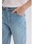 Erkek Çocuk Straight Fit Düz Paça Cepli Basic Düz Jean Pantolon C3697A824WN 4