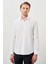 Beyaz Uzun Kol Kendinden Desenli Armürlü Sert Yaka Cepsiz Pamuklu Classic Slim Fit Gömlek 1004245226_600 1