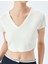 Modal Kumaş Kısa Kollu V Yaka Crop T-Shirt 5