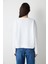 Beyaz Bisiklet Yaka Nakış Detaylı Sweatshirt 5