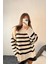 Beyaz Oversize Çizgili Bisiklet Yaka Triko Kadın Kazak 1