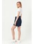 Kadın Mavi Kemerli Mini Denim Şort 4