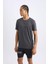 DeFactoFit Slim Fit Dar Kesim Bisiklet Yaka Baskılı Sporcu Kısa Kollu Tişört X6142AZ25SP 4