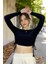 Yanlardan Büzgü Detaylı Uzun Kollu Fitilli Crop Top Bluz 5
