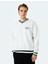 Uzun Kollu Çizgi Detaylı Slogan Işlemeli V Yaka Sweatshirt 3