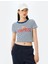 Kısa Kollu Slim Fit Bisiklet Yaka Baskılı Crop Tişört 3