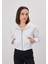 Kadın Beyaz Kapüşonlu Şardonlu Crop Sweatshirt 3