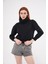Kadın Siyah Balıkçı Yaka Sweatshirt 2