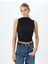Asimetrik Hafif Dik Yaka Drapeli Slim Fit Kolsuz Bluz 3
