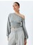Korse Detaylı Asimetrik Yaka Omzu Açık Crop Sweatshirt 1