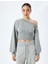 Korse Detaylı Asimetrik Yaka Omzu Açık Crop Sweatshirt 3