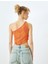 Tek Omuz Jakarlı Slim Fit Asimetrik Crop Üst 4