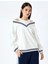 Biyeli Oversize V Yaka Atlet Detaylı Sweatshirt 1