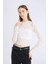Fitted Dar Kesim Bisiklet Yaka Dantel Uzun Kollu Beyaz Bluz E4930AX25SP 2