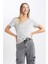 Kadın Gri Slim Fit Dar Kesim V Yaka Düz Basic %100 Pamuk Kısa Kollu Tişört B0647AXNS 5