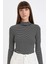Slim Fit Dar Kesim Yarım Balıkçı Yaka Çizgili Uzun Kollu Tişört D4985AX24AU 1