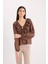 Regular Fit Fırfırlı V Yaka Basic Düz Uzun Kollu Bluz E3393AX24WN 4