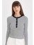 Slim Fit Dar Kesim Bisiklet Yaka Çizgili Fitilli Kaşkorse Düğmeli Uzun Kollu Tişört D4271AX24AU 1