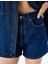 Rahat Kesim Pamuklu Düğmeli Cep Detaylı Mini Denim Şort 5