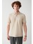 Erkek Bej Kıvrılmaz Yaka Cepli 2 Düğmeli Polo Yaka T-Shirt E001031 1