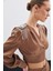 Omuz Aksesuarlı Kısa Bluz - Camel 1