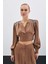 Omuz Aksesuarlı Kısa Bluz - Camel 2