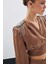 Omuz Aksesuarlı Kısa Bluz - Camel 4