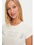 Kadın Beyaz Logolu T-Shirt 4