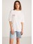 Luck Kadın Ön Ve Arka Kırmızı Yazı Detaylı Beyaz T-shirt 3