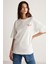 Janna Kadın Şehir Temalı Ön Ve Arka Baskı Detaylı Oversize Fit Bisiklet Yaka Beyaz / Kırmızı T-shirt 3