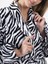 Wild Spirit Zebra Desen Şalyaka Bornoz – %100 Pamuk 4