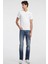 Guess Erkek Slim Fit Beyaz Kısa Kollu Tişört 1