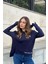 Kadın Laci Uzun Kol, Yırtmaç Detaylı, Arma ve Yazı Detaylı, Kapüşonlu Sweatshirt Bluz 2