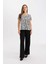 Regular Fit V Yaka Zebra Desenli Kısa Kollu Tişört Z6456AZNS 2