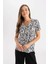 Regular Fit V Yaka Zebra Desenli Kısa Kollu Tişört Z6456AZNS 3