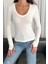 Kadın V Yaka Parmak Geçme Detaylı Oyso Modal Kumas Bluz 2