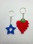 El Yapımı Mavi Yıldız Boncuk ve Örme Kırmızı Çilek 2'li Anahtarlık 1