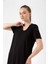 Viskon Yırtmaçlı Yuvarlak Yaka Regular T-Shirt 4