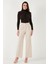 Streç Büzgü Detaylı Slim Fit Dik Yaka Bluz Bayan Bluz 669925 3