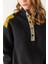 Yarım Patlı Kontrast Detaylı Sweatshirt - Siyah 4