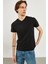 Erkek Nick Siyah V Yaka Slim Fit Basic Tişört 3