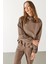 Norah Yakası Detaylı Regular Fit Sweatshirt - Vizon 5