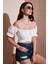 Regular Fit Madonna Yaka Bağlama Detaylı Crop Bluz Bayan Bluz 6527017 3