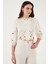 Ajurlu ve Nakış Işlemeli Pamuklu Slim Fit Bisiklet Yaka Crop Bluz Bayan Bluz 676215 5