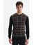 Erkek Slim Fit Likralı Akrilik Kumaş V Yaka Kareli Kazak K0KRO0860 1